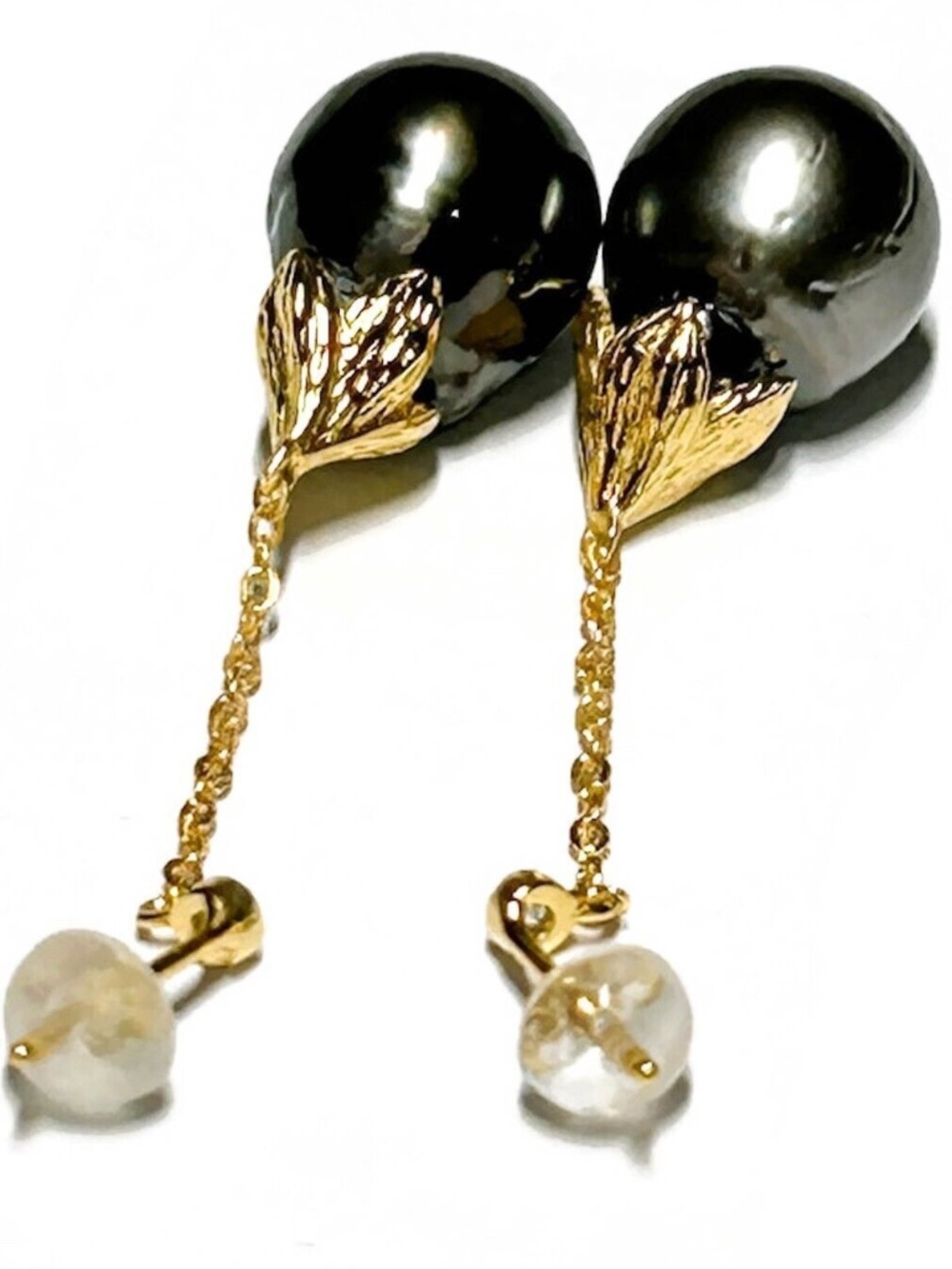 Fantastic 11.6 x 14mm Peacock Black Green Tahitian Sea Pearl Dangle Earrings